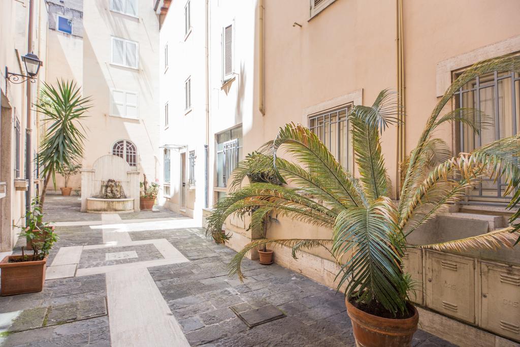 Elegant Apartment Behind The Colosseum Rom Exterior foto